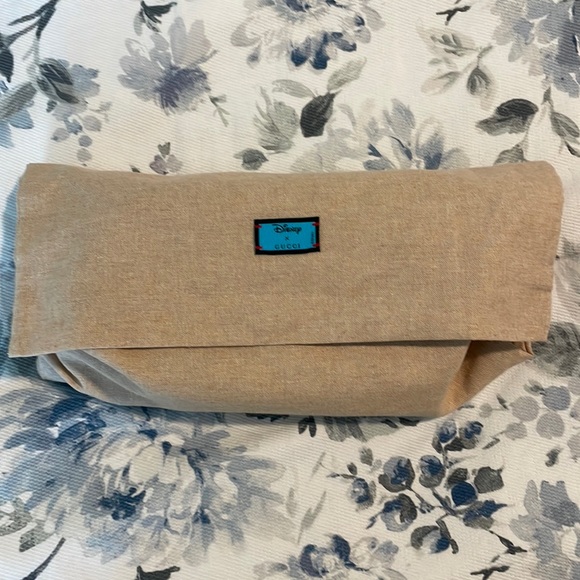 Disney x Gucci Cosmetic Case - Picture 2 of 13